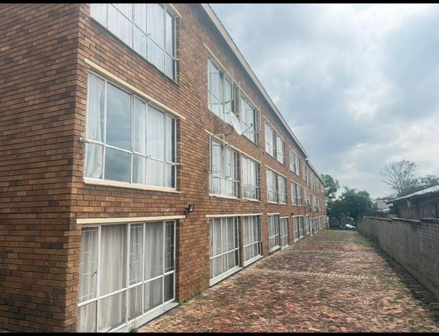 1,500M² APARTMENT BLOCK FOR SALE IN PRETORIA WEST